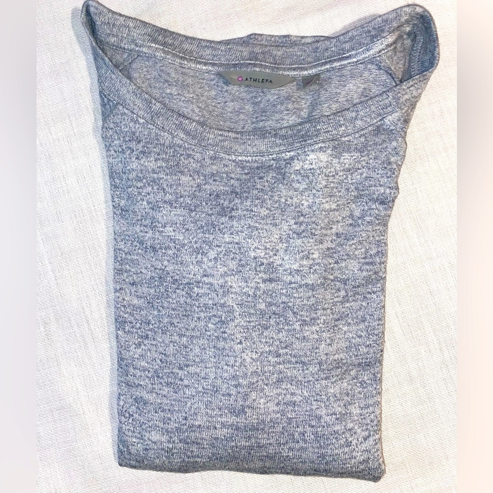 Athleta Pose long sleeve top